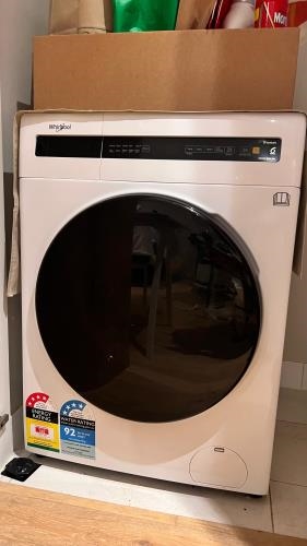 Second-hand Whirlpool 9kg Front Load Washing Machine