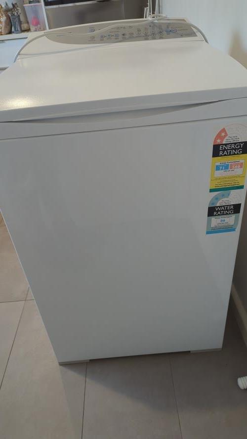 Second-hand Fisher & Paykel 7kg Top Load Washing Machine