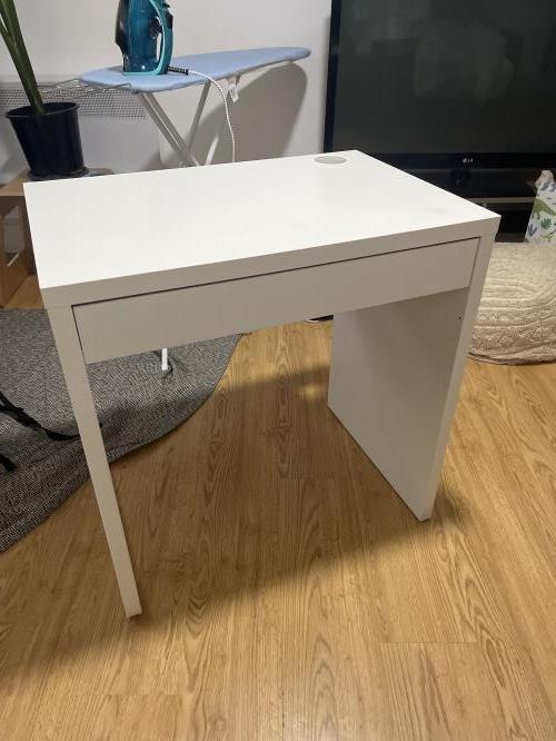 Second-hand IKEA Micke Desk