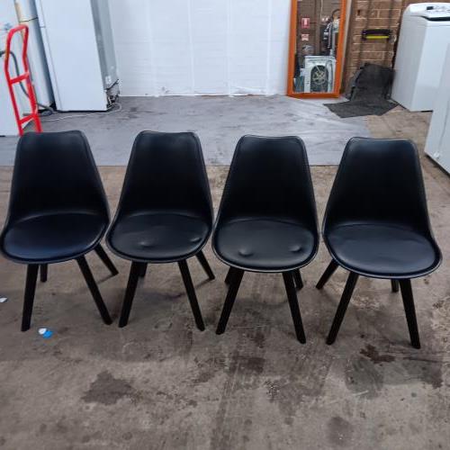 Second-hand Set of 4 Dining Chairs - Photo 1)