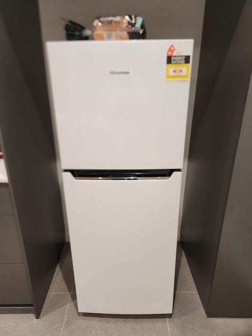 Second-hand Hisense 230L Top Mount Fridge - Photo 1)