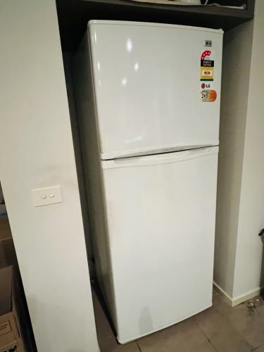 Second-hand LG 393L Top Mount Fridge