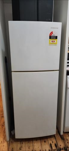 Second-hand Samsung 216L Top Mount Fridge