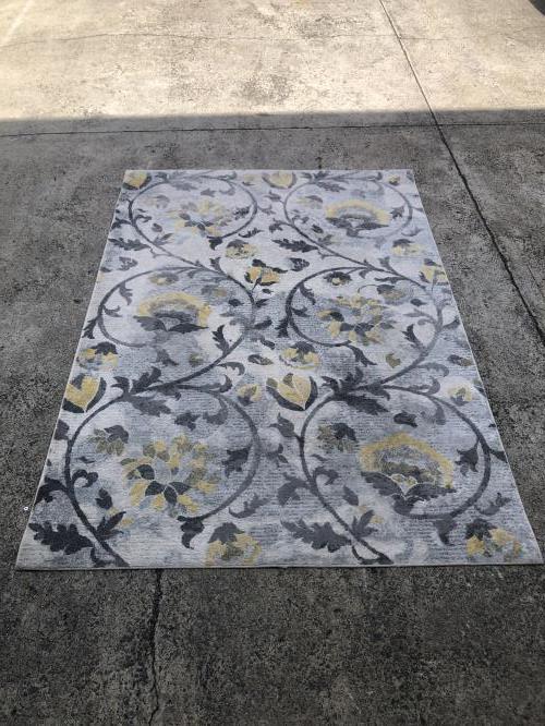 Second-hand Rug