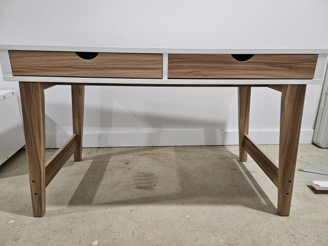 Second-hand Desk