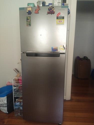 Second-hand Samsung 318L Top Mount Fridge