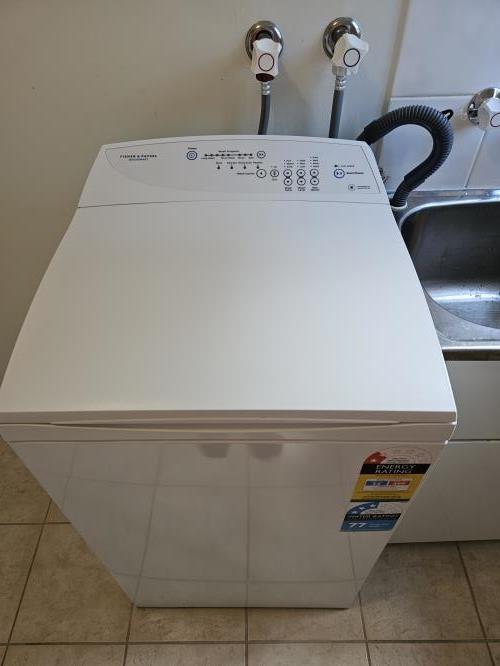 Second-hand Fisher & Paykel 5.5kg Top Load Washing Machine - Photo 1)