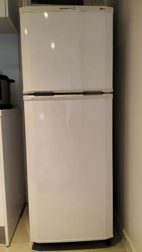 Second-hand LG 205L Top Mount Fridge - Photo 1)