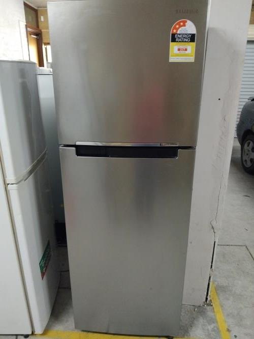 Second-hand Samsung 343L Top Mount Fridge - Photo 1)