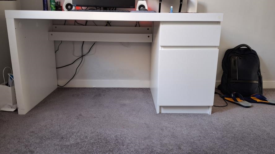 Second-hand IKEA Malm Desk