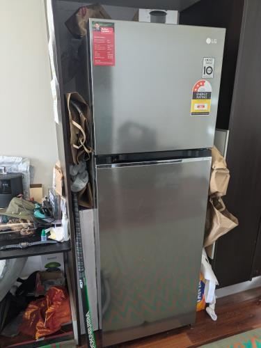 Second-hand LG 243L Top Mount Fridge - Photo 1)