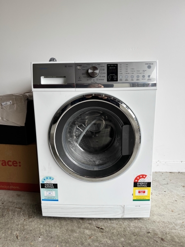 Second-hand Fisher & Paykel 7.5kg Front Load Washing Machine - Photo 1)