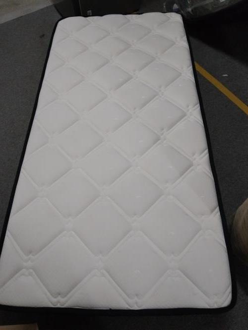 Second-hand Single Mattress - Photo 1)