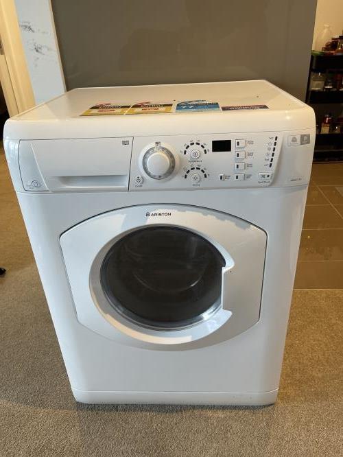 Second-hand Ariston 7.5kg / 4.5kg Washer-Dryer Combo