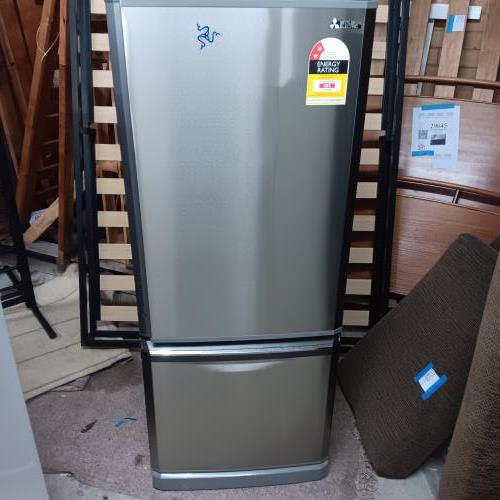 Second-hand Mitsubishi 325L Bottom Mount Fridge