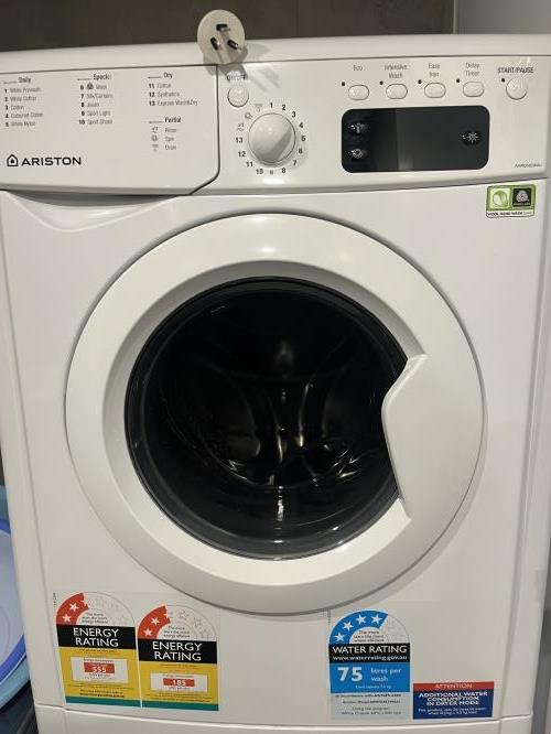 Second-hand Ariston 7.5kg / 4.5kg Washer-Dryer Combo - Photo 1)