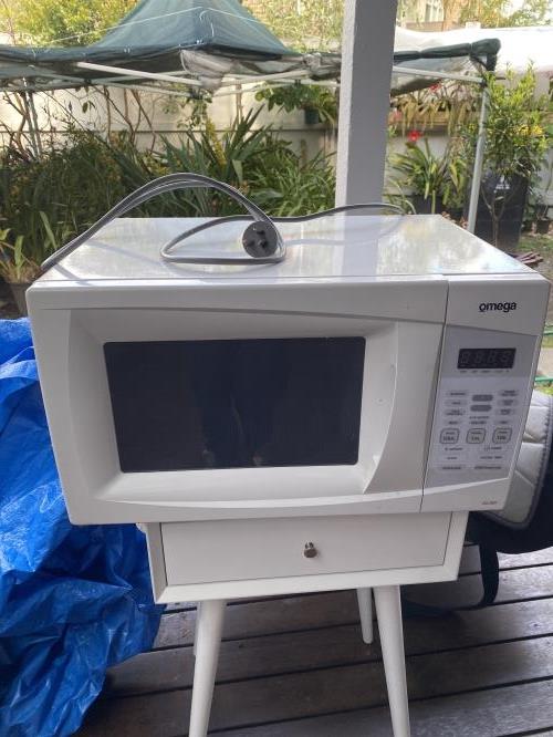 Second-hand Omega Microwave