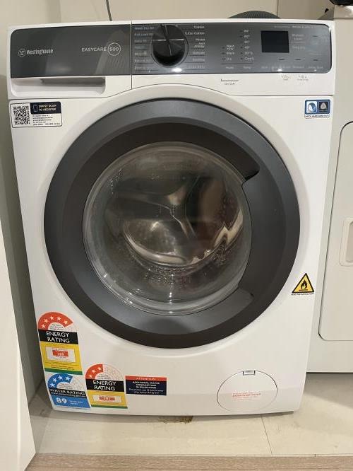 Second-hand Westinghouse 9kg / 5kg Washer-Dryer Combo