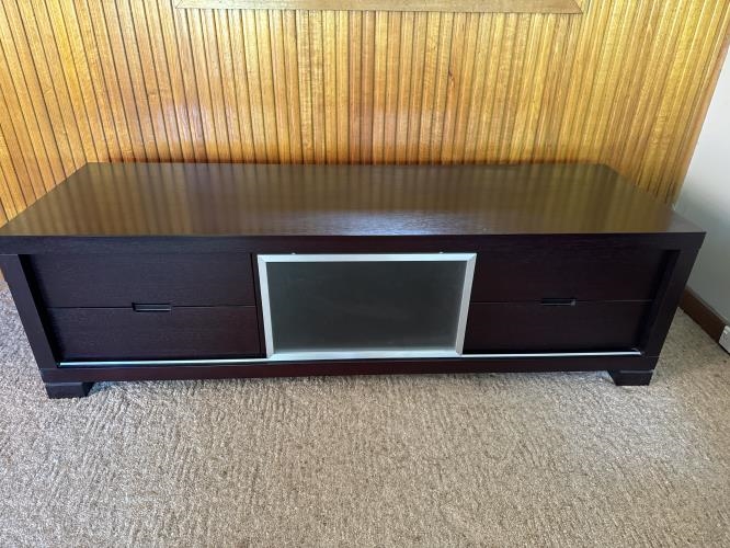 Second-hand Entertainment Unit