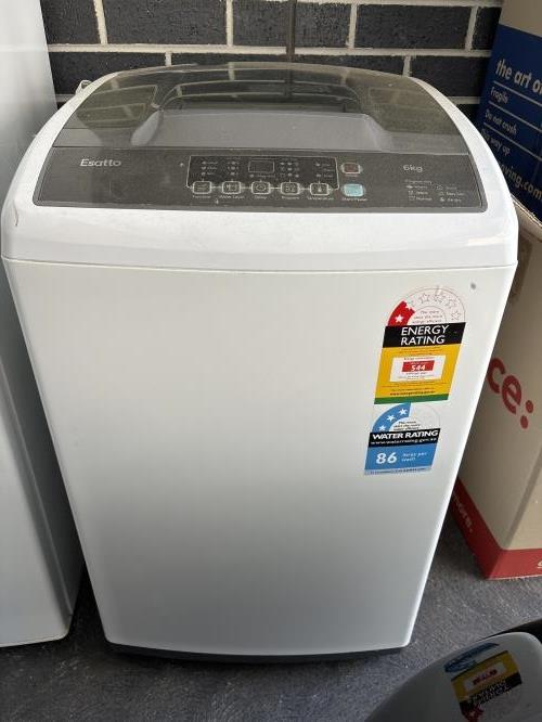 Second-hand Esatto 6kg Top Load Washing Machine