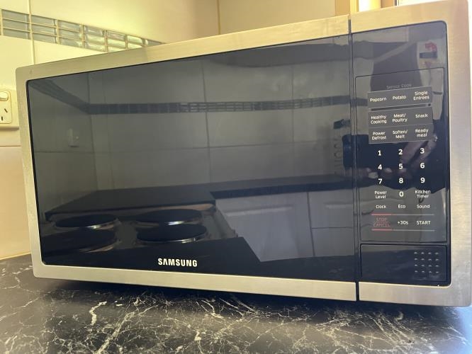 Second-hand Samsung Microwave