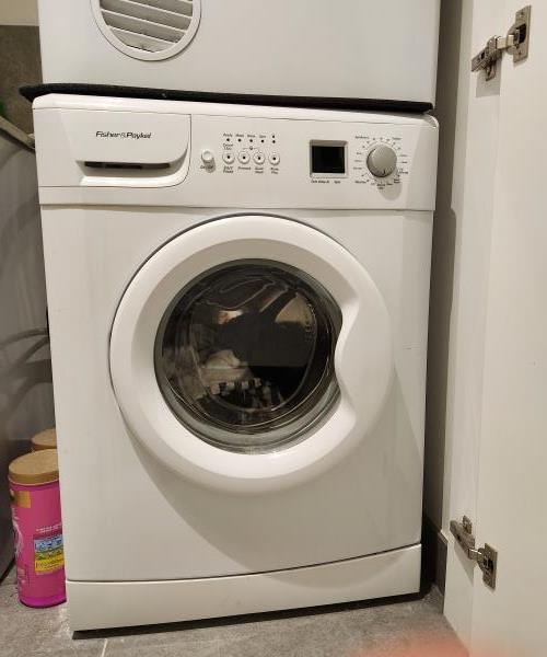 Second-hand Fisher & Paykel 7kg Front Load Washing Machine