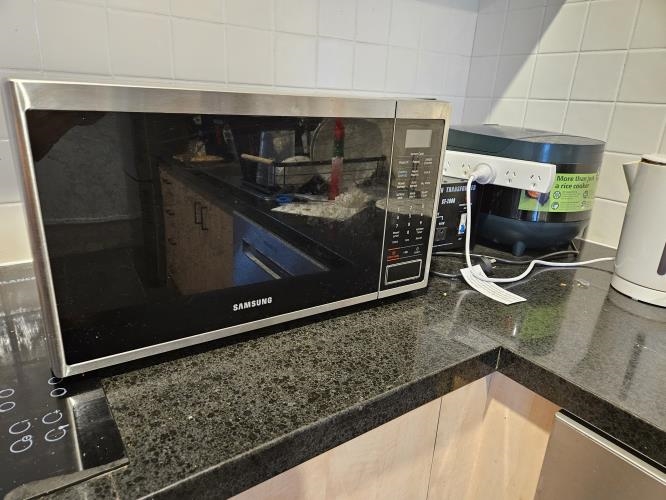 Second-hand Samsung Microwave