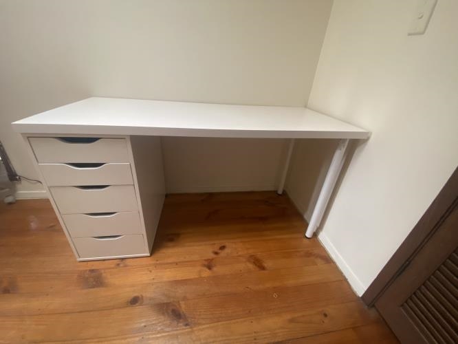 Second-hand IKEA LAGKAPTEN Desk