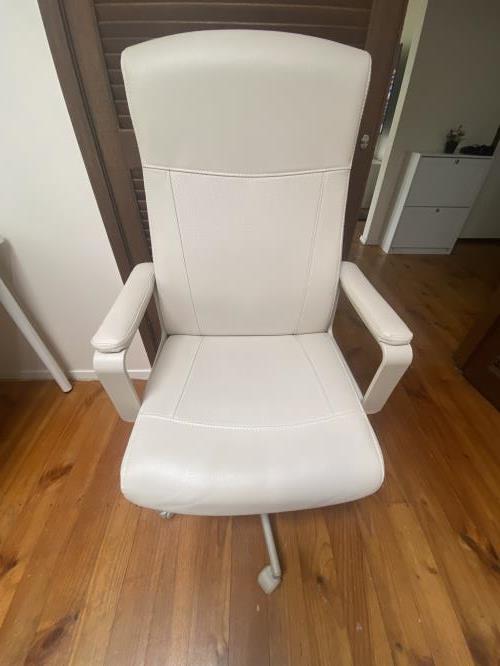 Second-hand Elegant office chair