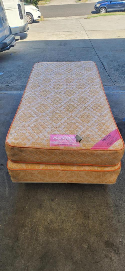 Second-hand Single Bed Base with Matching Mattress