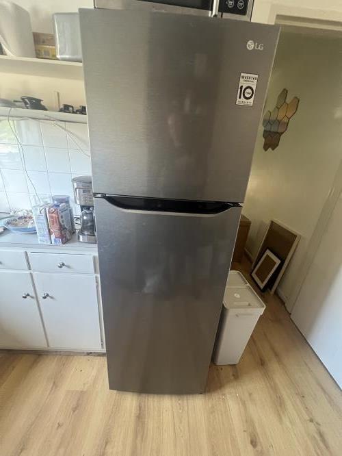 Second-hand LG 279L Top Mount Fridge