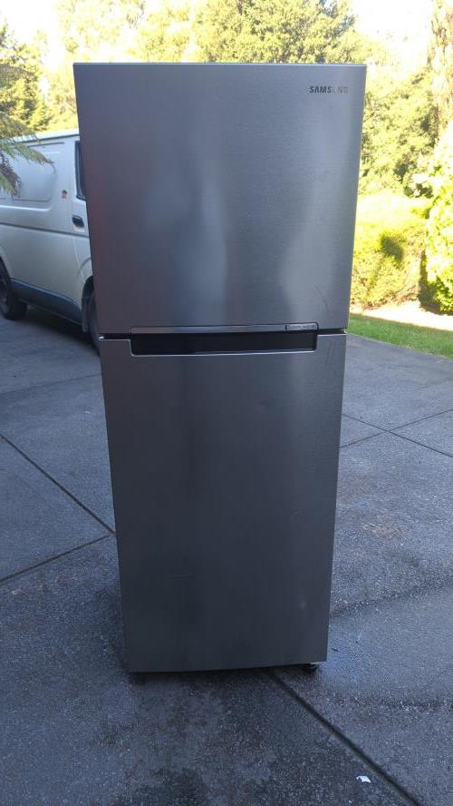 Second-hand Samsung 318L Top Mount Fridge