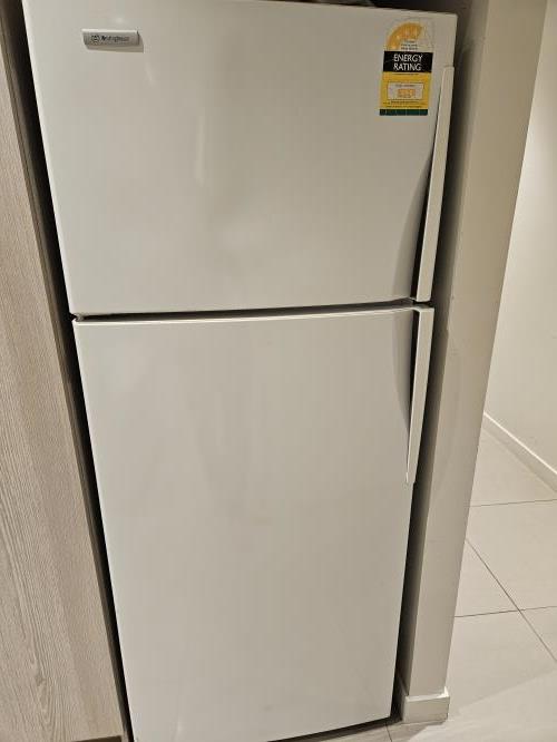 Second-hand Westinghouse 440L Top Mount Fridge