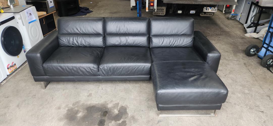 Second-hand L-Shape Sofa