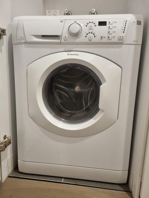 Second-hand Ariston 7.5kg / 4.5kg Washer-Dryer Combo