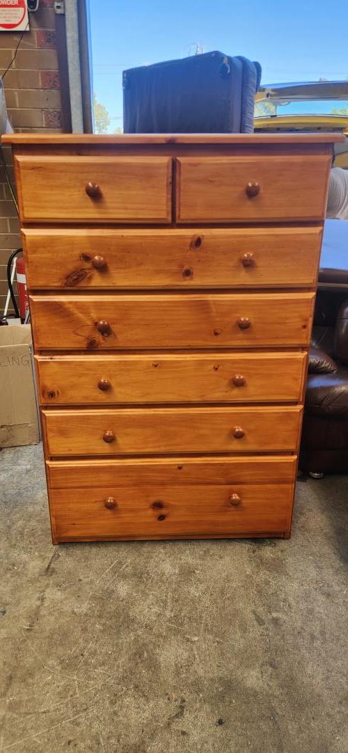 Second-hand Chest of 7 Drawers