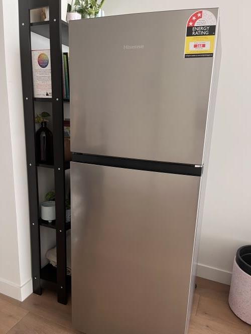 Second-hand Hisense 205L Top Mount Fridge