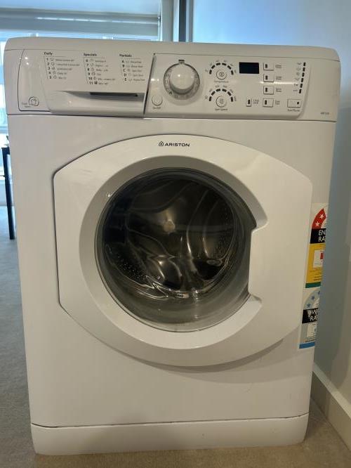 Second-hand Ariston 7kg Front Load Washing Machine