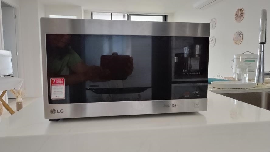 Second-hand LG Microwave