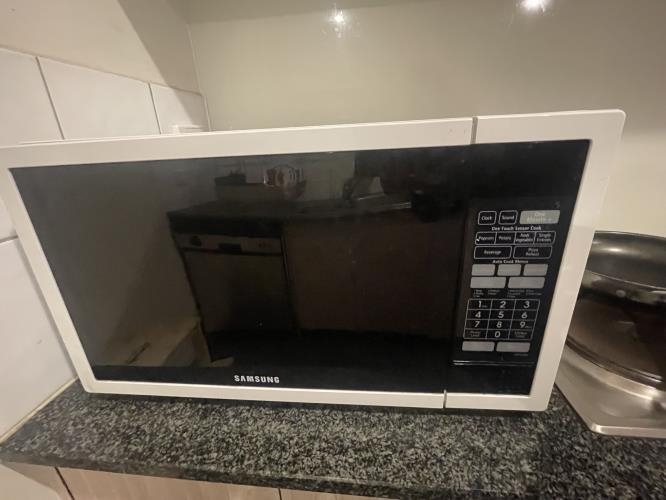 Second-hand Samsung Microwave