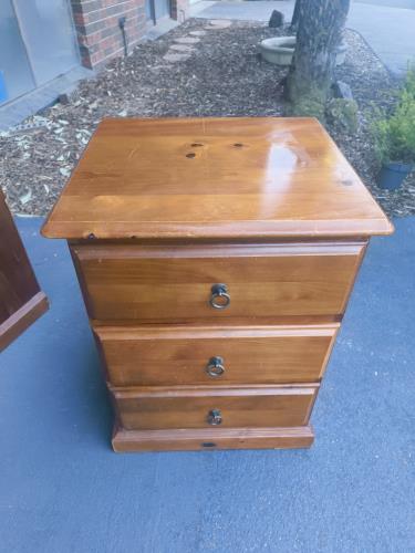 Second-hand Bedside Table