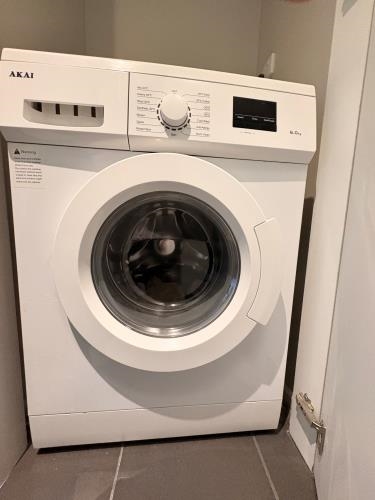 Second-hand Akai 6kg Front Load Washing Machine