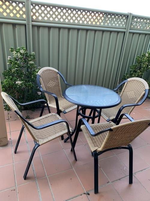Second-hand Outdoor Table with 4 Chairs