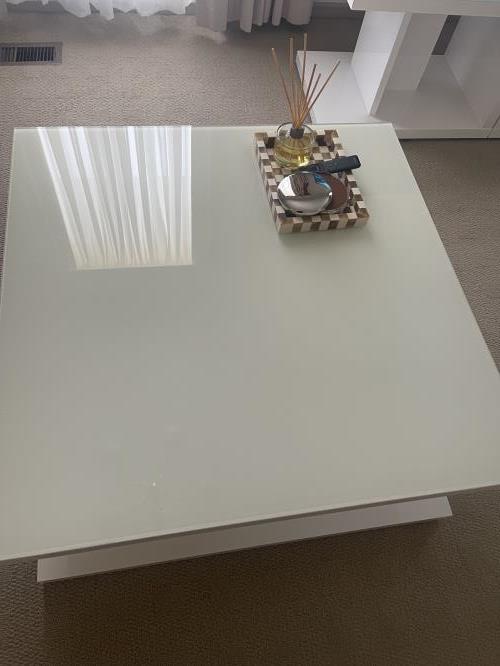 Second-hand Stunning Coffee Table