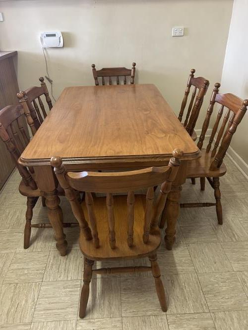 Second-hand Dining Table with 6 Chairs