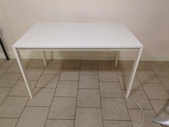 Second-hand Dining Table (no chairs)
