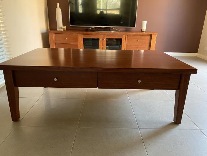 Second-hand Coffee Table