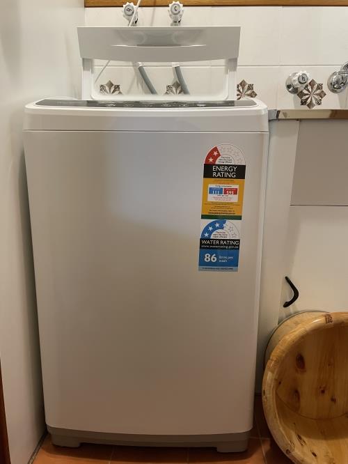 Second-hand Whirlpool 7kg Top Load Washing Machine