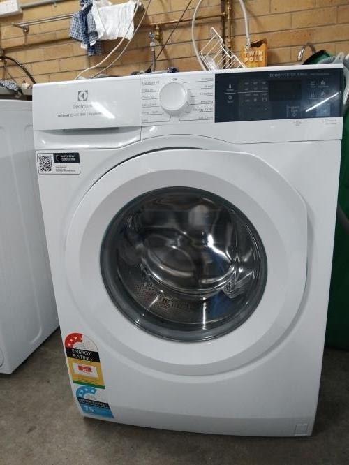 Second-hand Electrolux 7.5kg Front Load Washing Machine