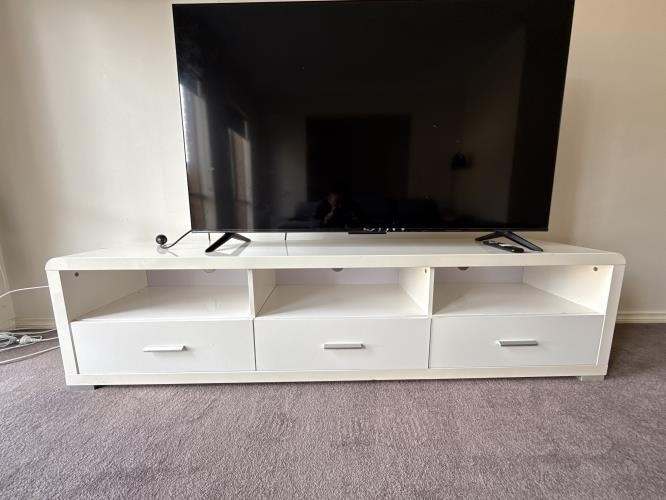 Second-hand Entertainment Unit